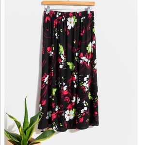 NEW Francesca’s Row A Black Floral Skirt Size S